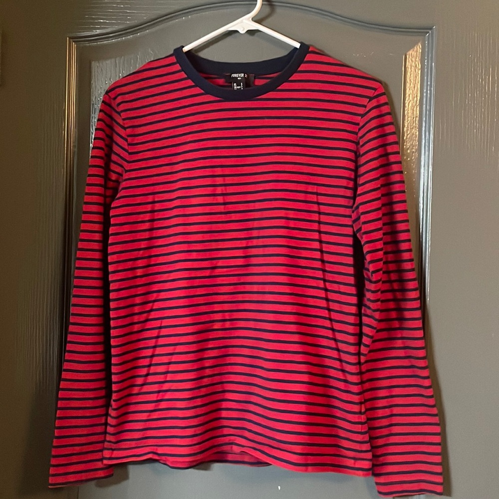 Forever 21 shirt small